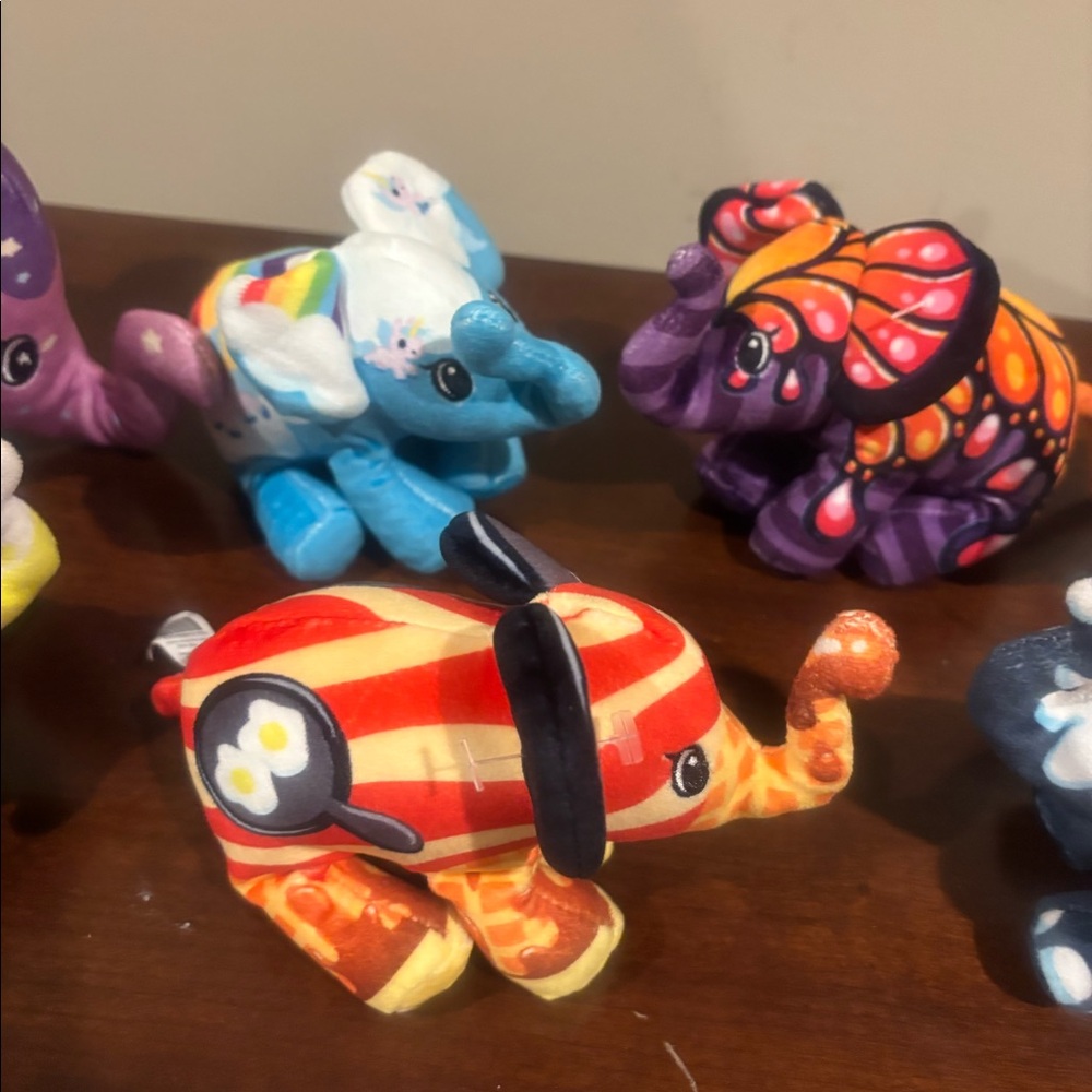 LOT of 7 Pop Art Elephant Plushies - Picture 4 of 4